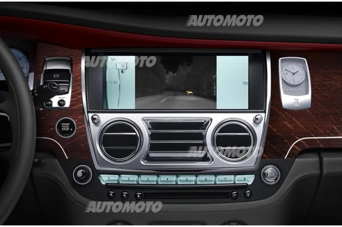 Rolls Royce Ghost Series II: leggero restyling nel segno del lusso (6)