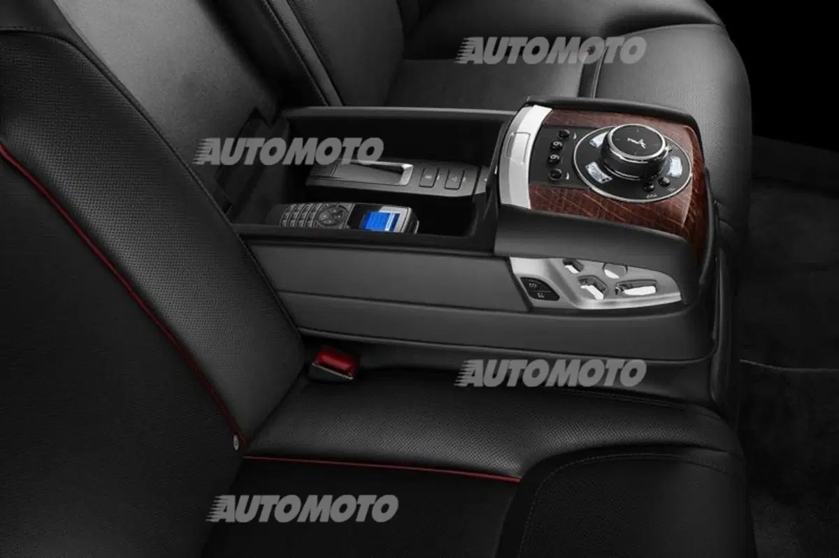 Rolls Royce Ghost Series II: leggero restyling nel segno del lusso (9)