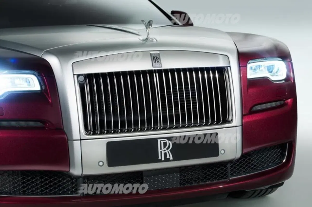 Rolls Royce Ghost Series II: leggero restyling nel segno del lusso (15)