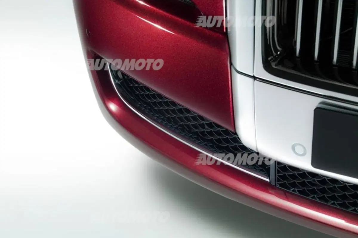 Rolls Royce Ghost Series II: leggero restyling nel segno del lusso (17)