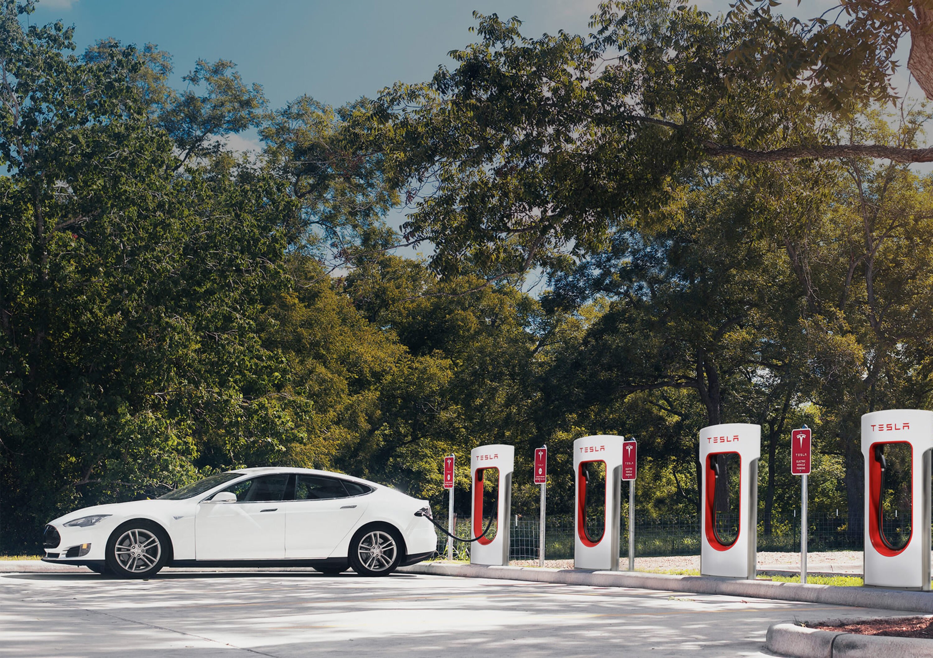 Tesla, in arrivo Supercharger ultra veloci?