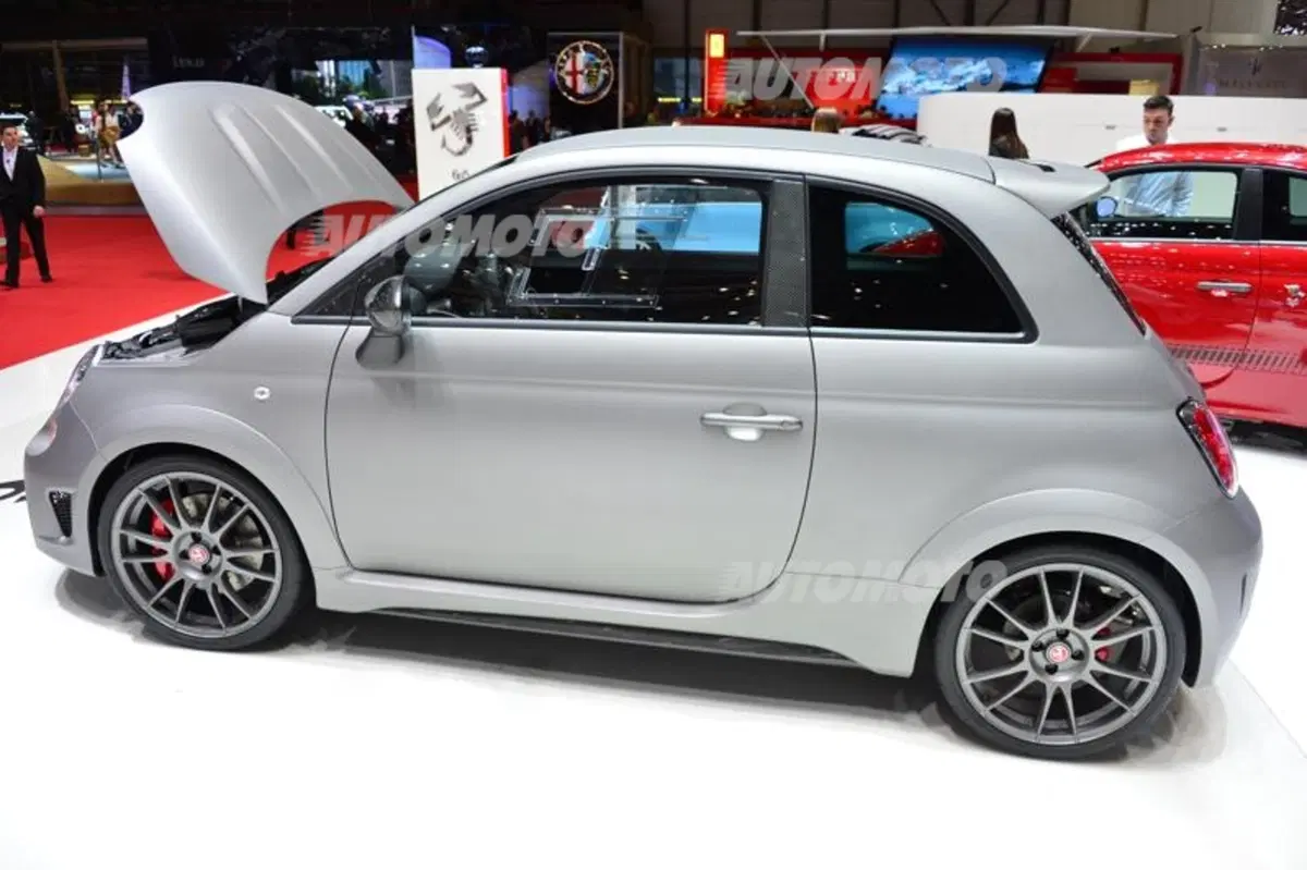 Abarth al Salone di Ginevra 2014 (2)