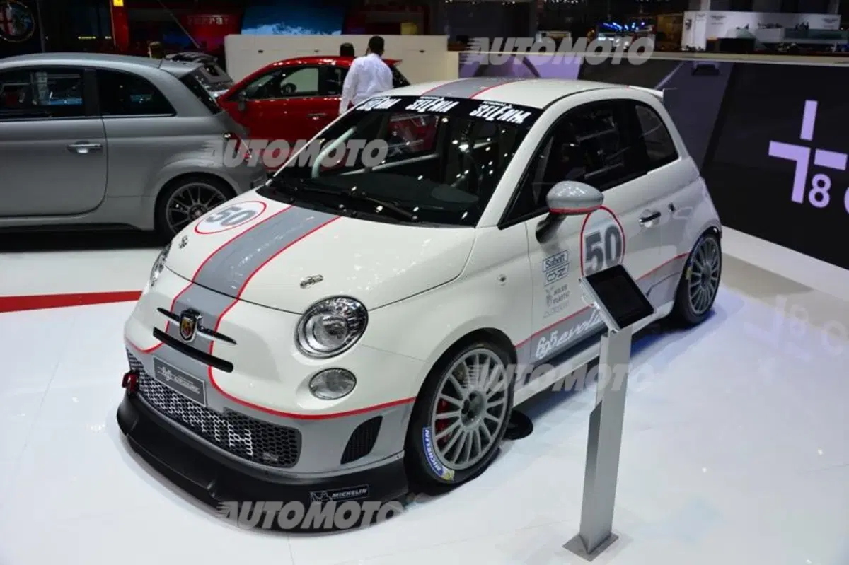 Abarth al Salone di Ginevra 2014 (8)