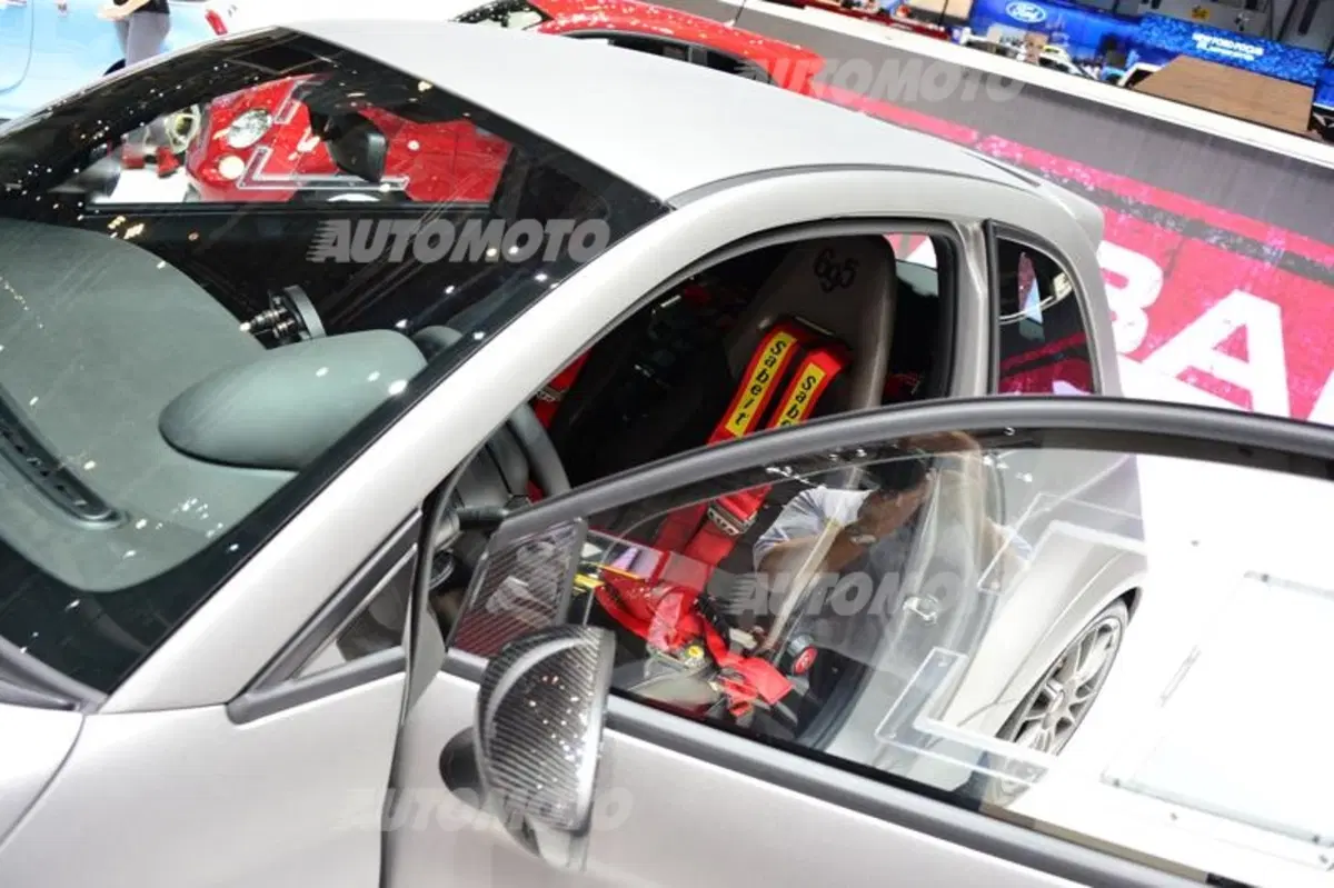 Abarth al Salone di Ginevra 2014 (13)