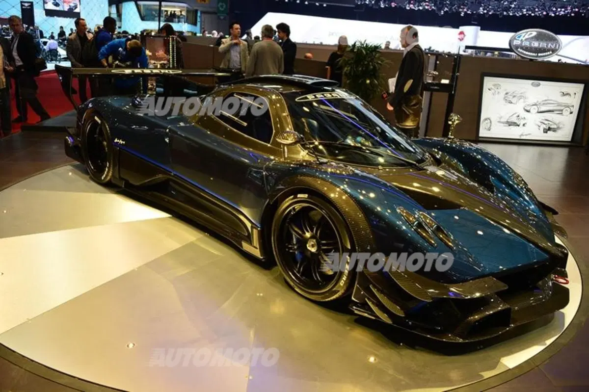 Pagani al Salone di Ginevra 2014 (6)
