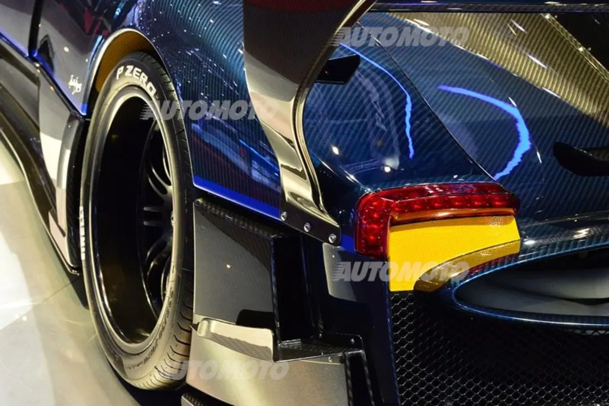 Pagani al Salone di Ginevra 2014 (16)