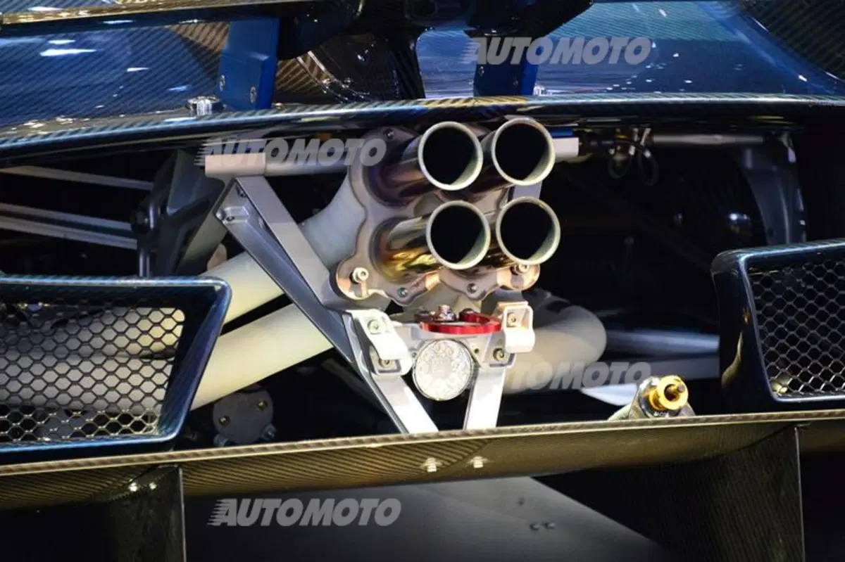 Pagani al Salone di Ginevra 2014 (29)