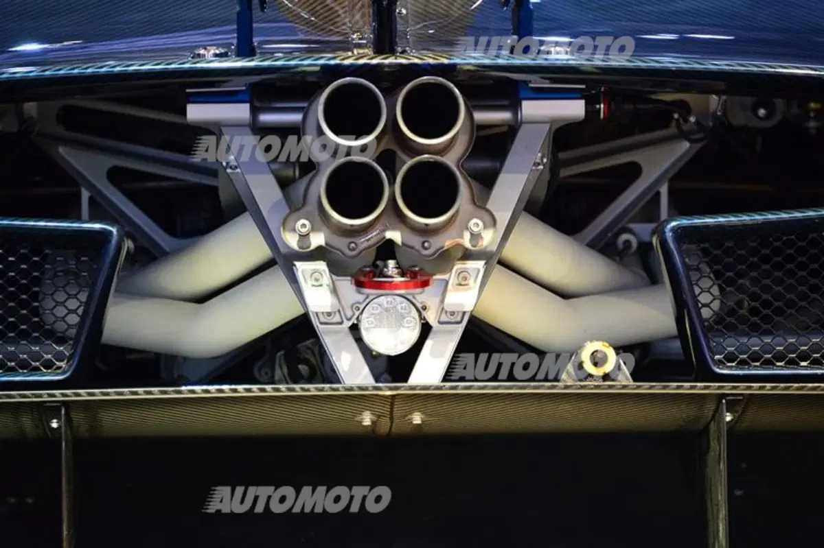 Pagani al Salone di Ginevra 2014 (30)