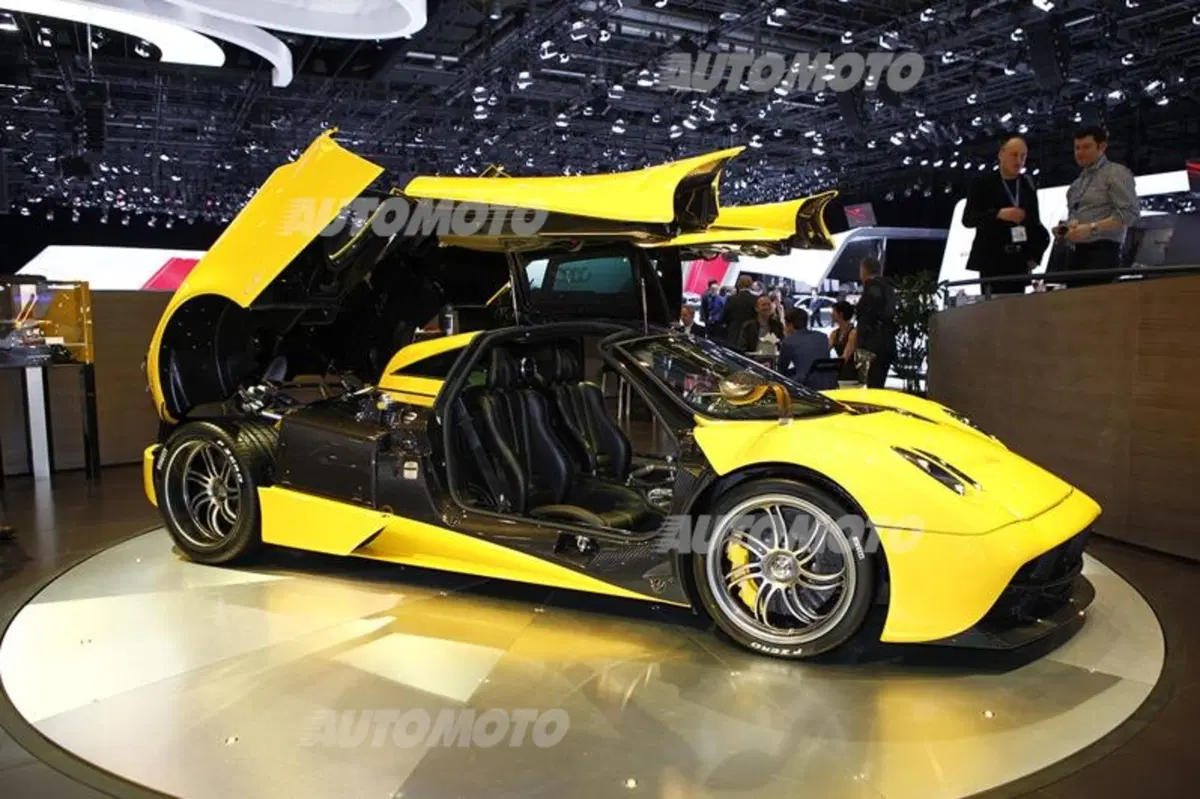 Pagani al Salone di Ginevra 2014 (35)