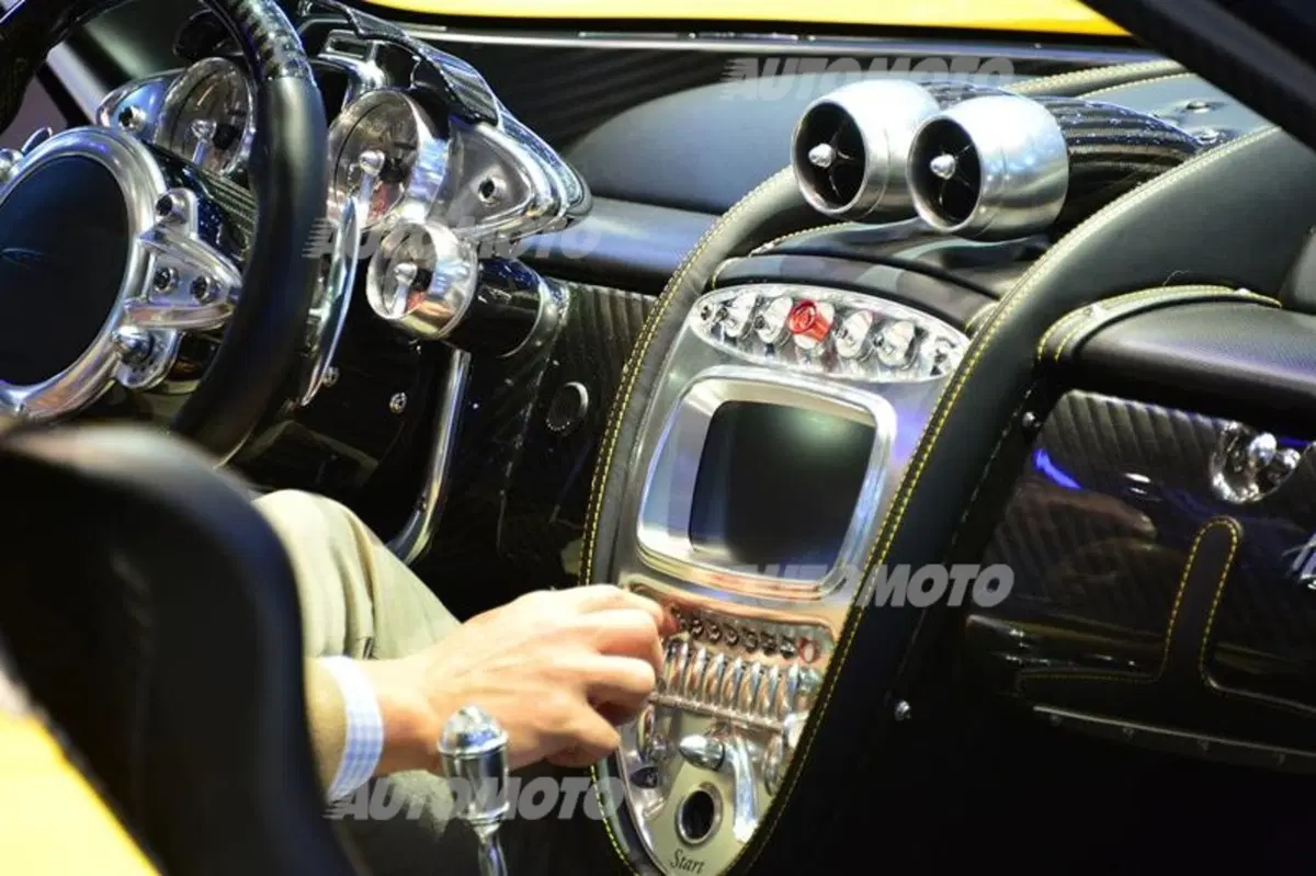 Pagani al Salone di Ginevra 2014 (53)