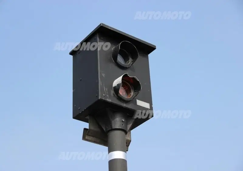 Giallo autovelox a Milano. De Vita risponde ai commenti
