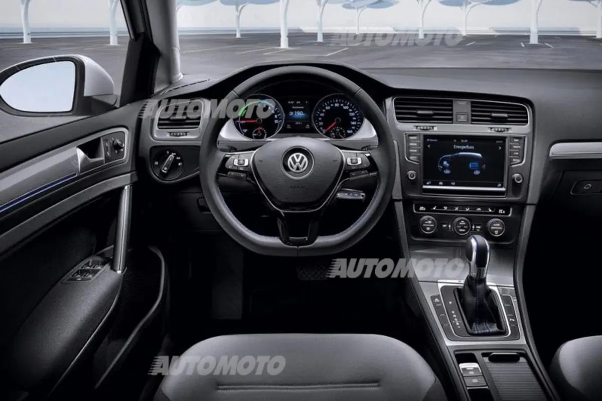 Volkswagen e-Golf: arriverà a giugno a circa 37.000 euro (14)