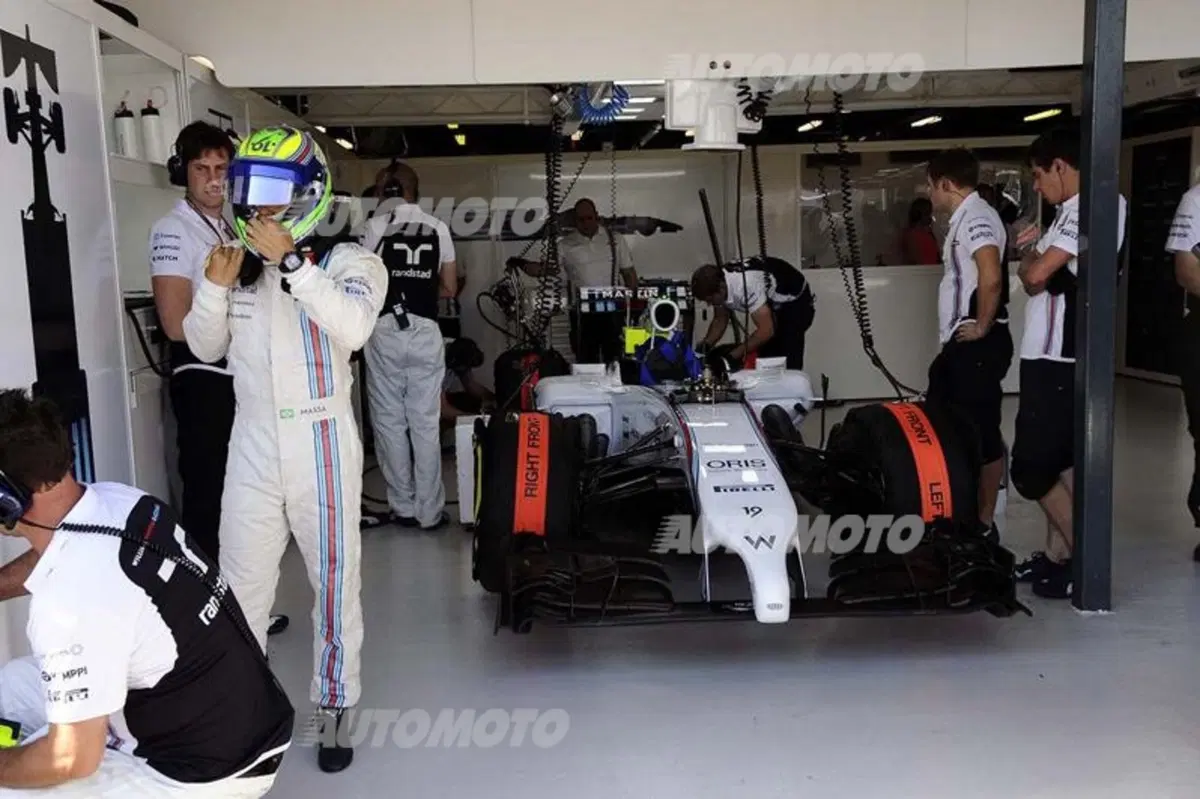 Formula 1 Australia 2014: Hamilton domina le libere del venerdì (17)