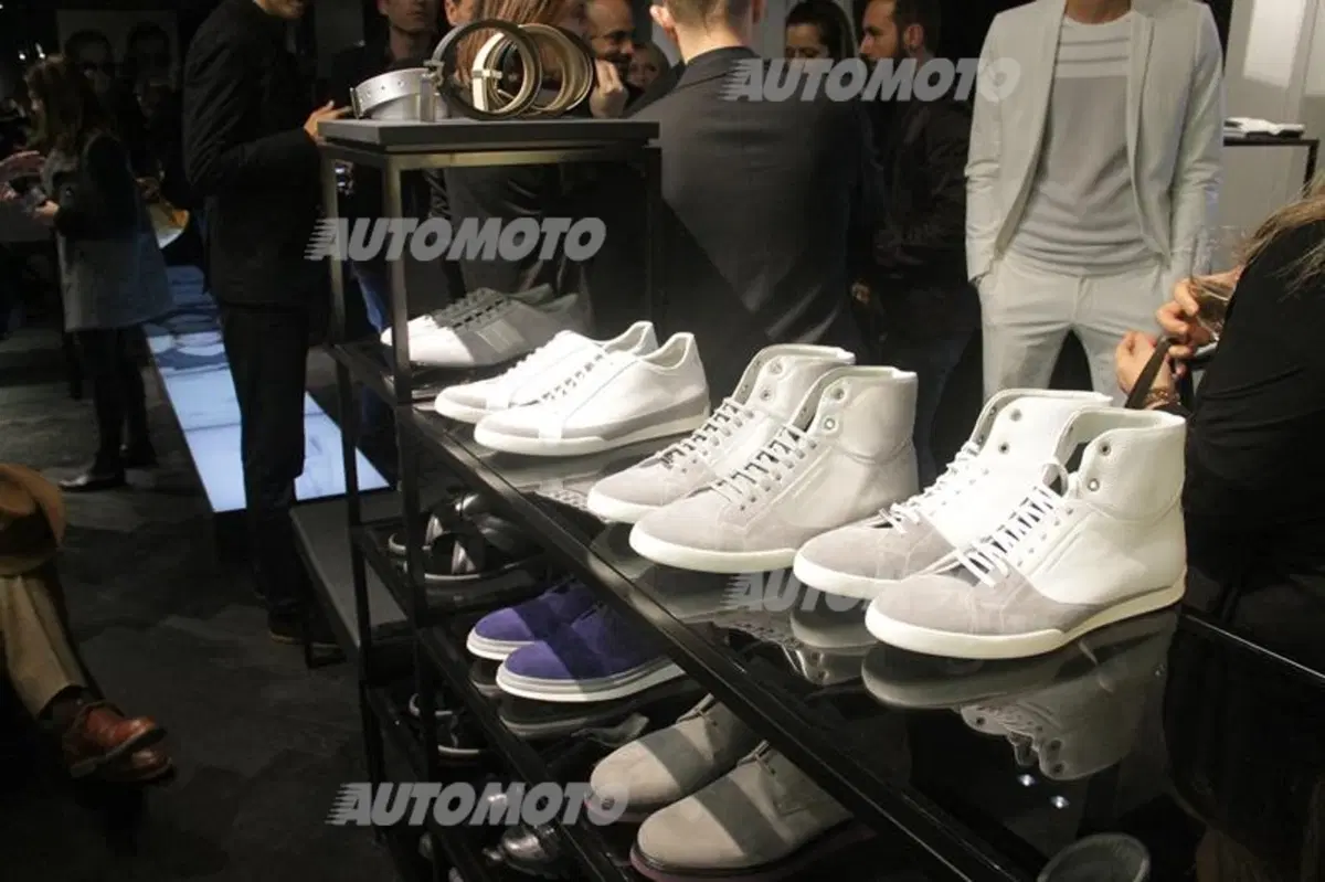 Porsche Design: inaugurato il flagship store di Milano (12)