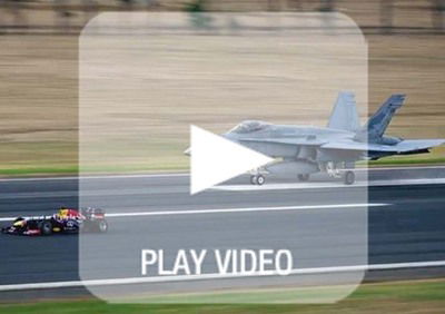 Formula 1: la Red Bull e Ricciardo sfidano l'F-18 Hornet