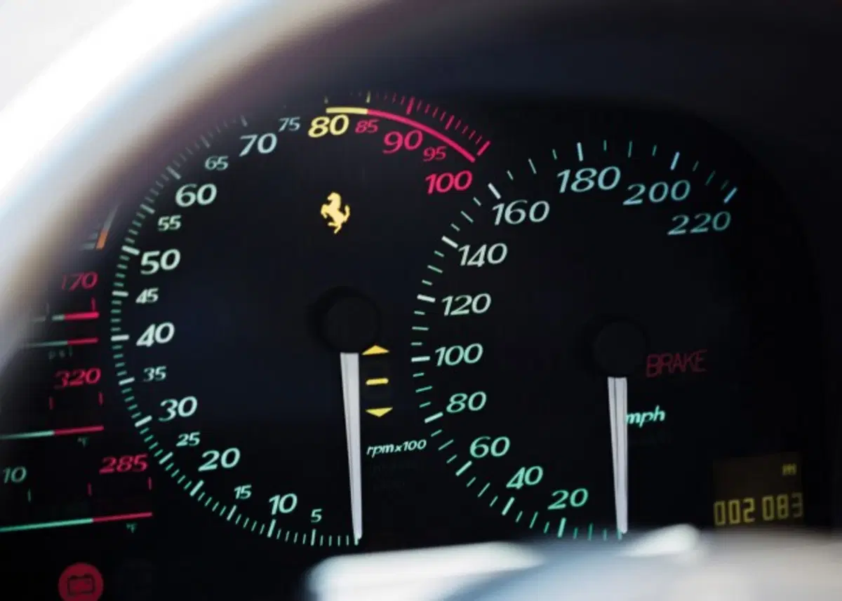 Ferrari F50 all'asta: una nera può valere più di 3 milioni