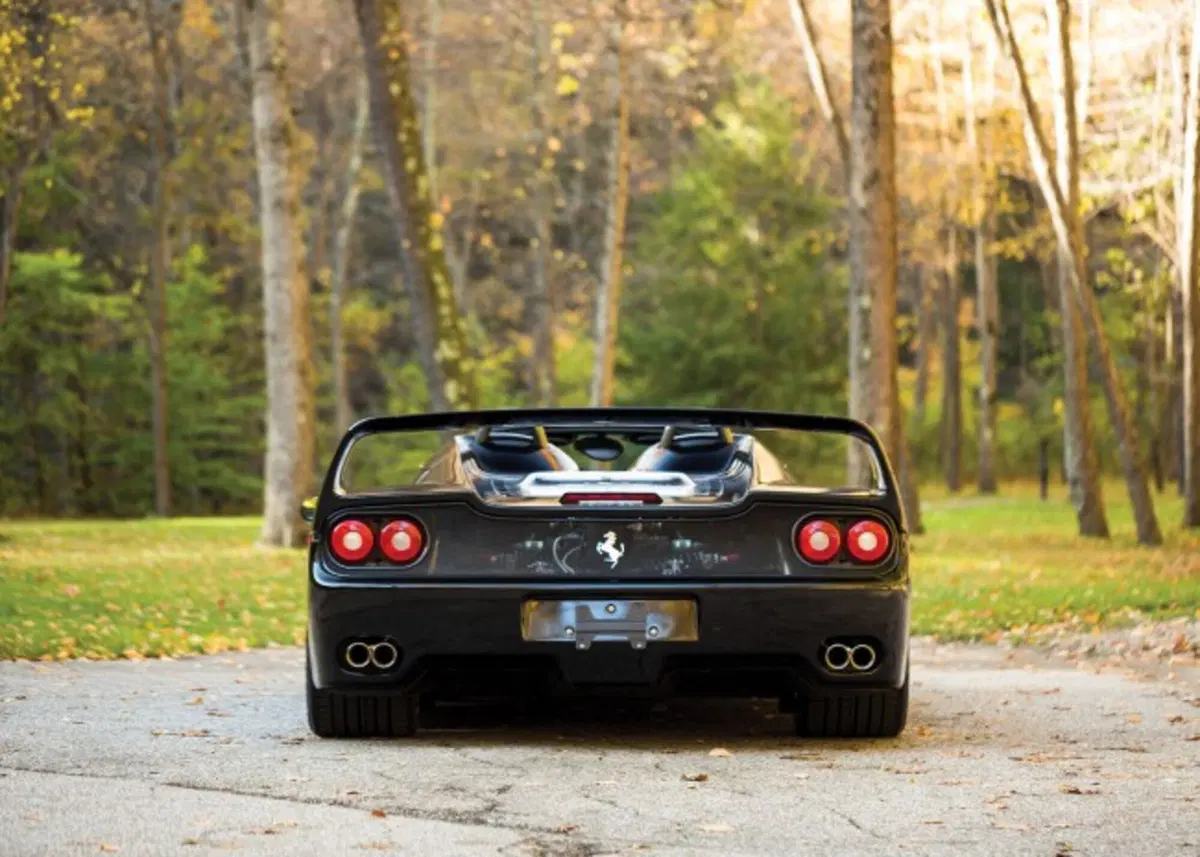 Ferrari F50 all'asta: una nera può valere più di 3 milioni (9)