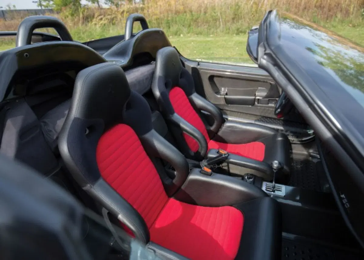 Ferrari F50 all'asta: una nera può valere più di 3 milioni (7)