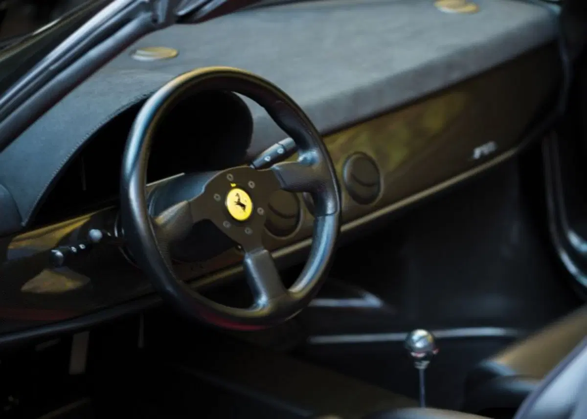 Ferrari F50 all'asta: una nera può valere più di 3 milioni (12)