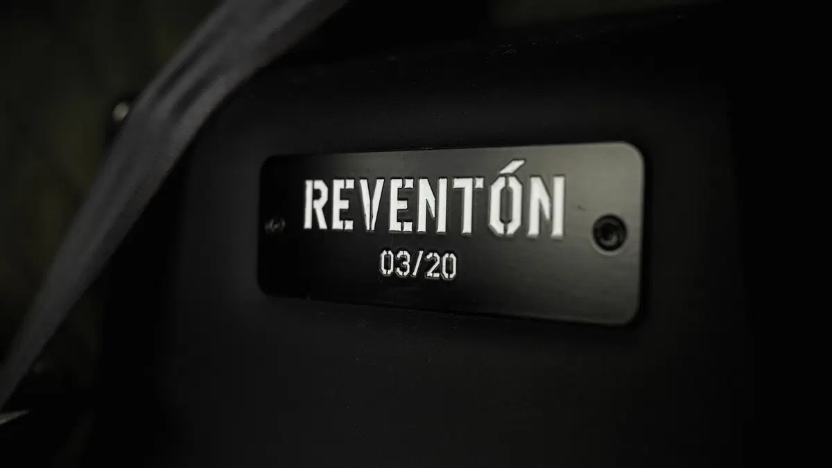 All'asta una delle 20 Lamborghini Reventon (7)