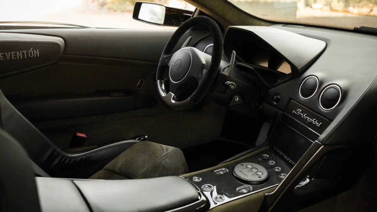 All'asta una delle 20 Lamborghini Reventon (6)