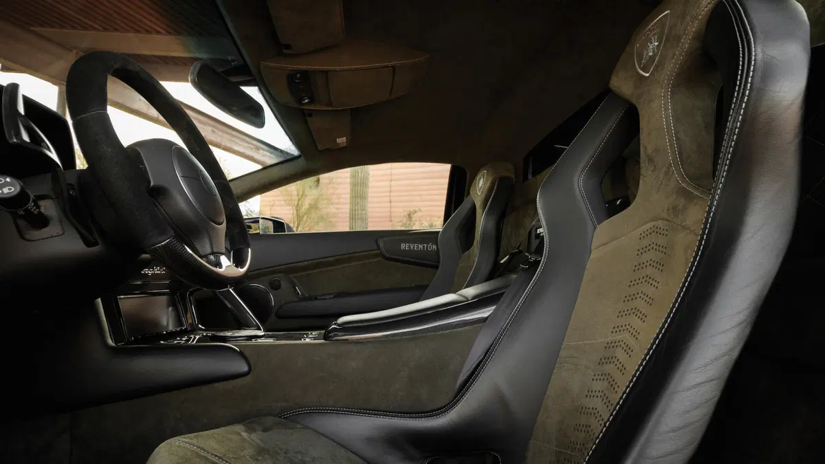 All'asta una delle 20 Lamborghini Reventon (11)