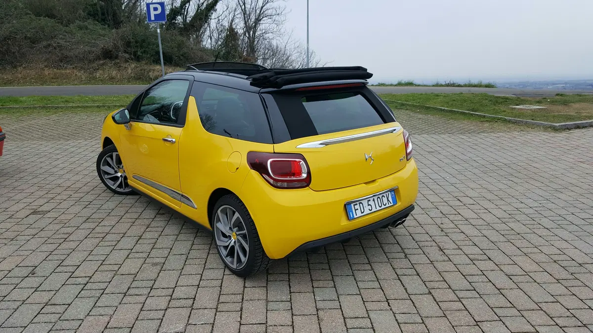 30 anni e non sentirli! 205 CTI sfida DS3 cabrio. Anche al lavaggio! (3)