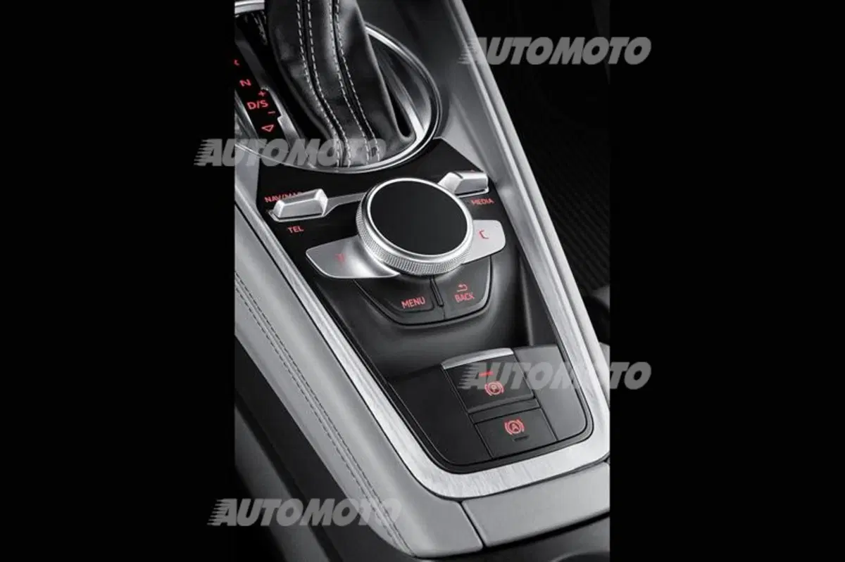 Nitsch, Audi: «Un maxi-display tutto per il guidatore. Ecco il Virtual Cockpit della nuova TT» (13)