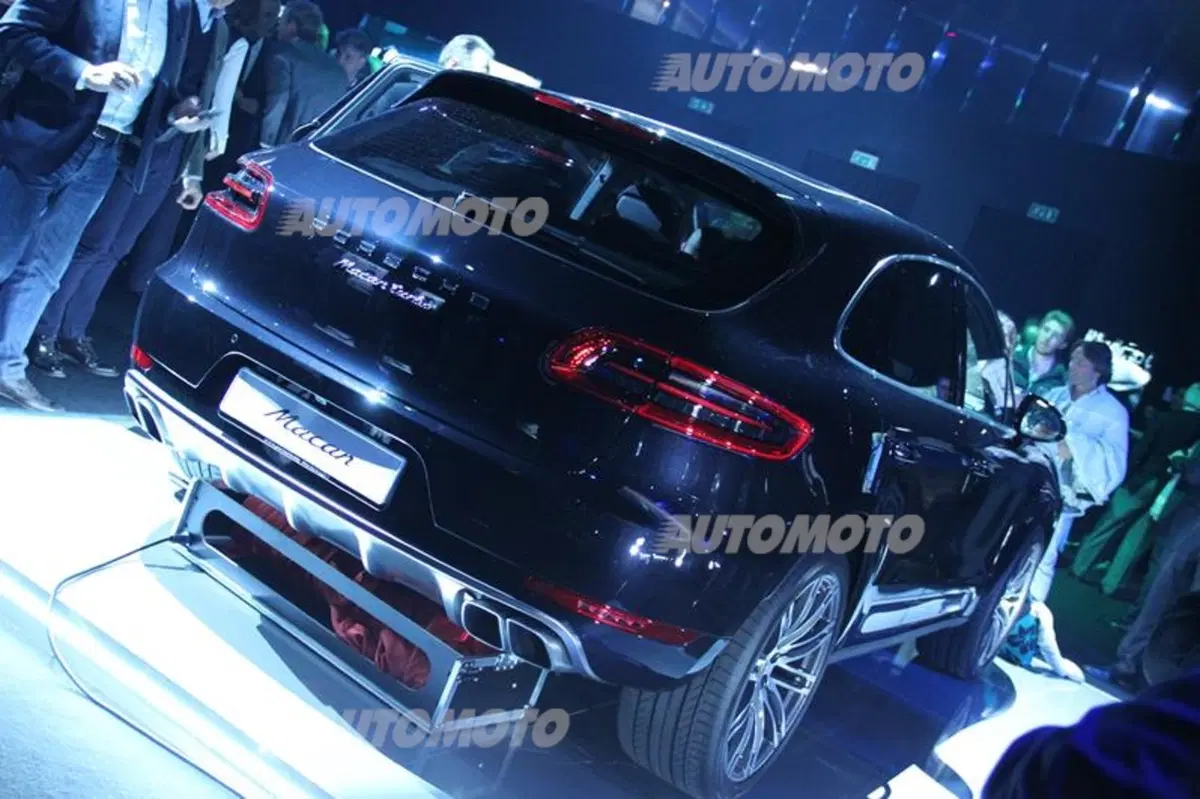 Porsche Macan arriva in Italia: eccola in anteprima a Milano (6)
