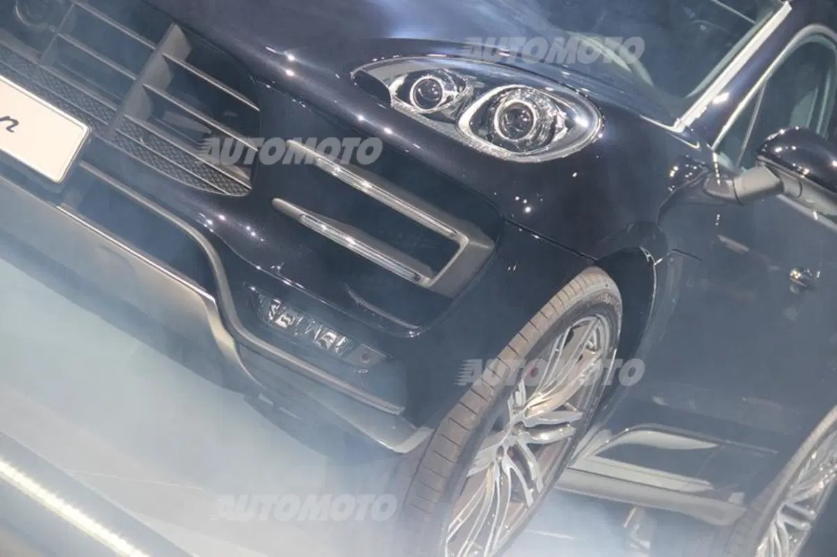 Porsche Macan arriva in Italia: eccola in anteprima a Milano (11)
