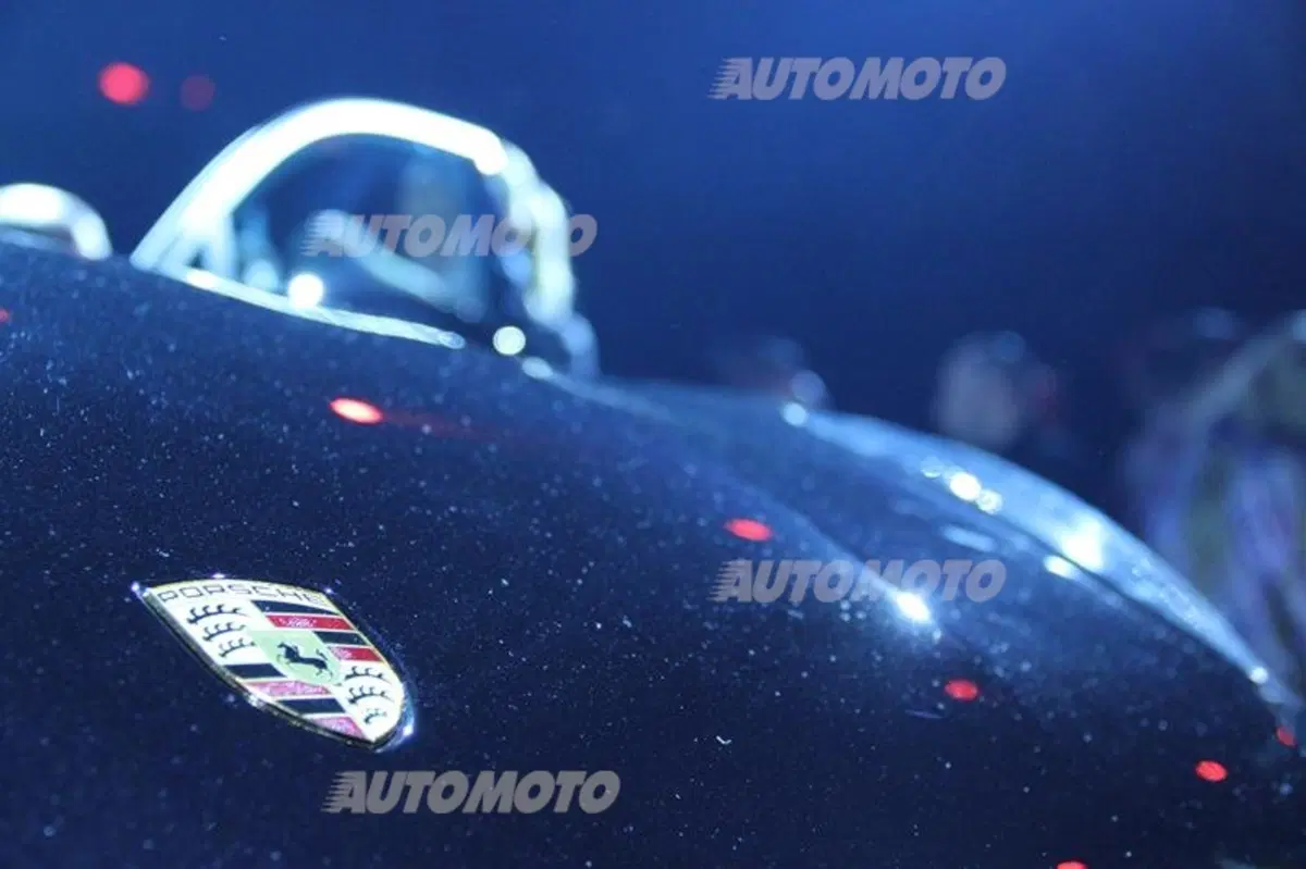Porsche Macan arriva in Italia: eccola in anteprima a Milano (24)