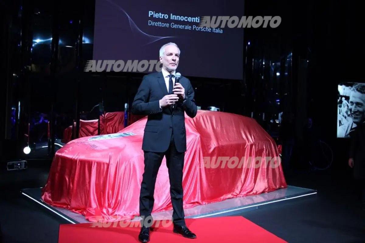 Porsche Macan arriva in Italia: eccola in anteprima a Milano (44)