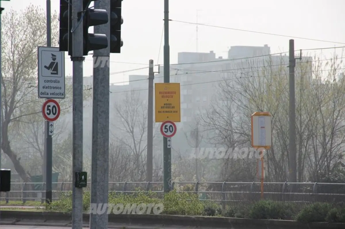 Nuovi Autovelox a Milano, multe a raffica in pochi secondi: il video (11)