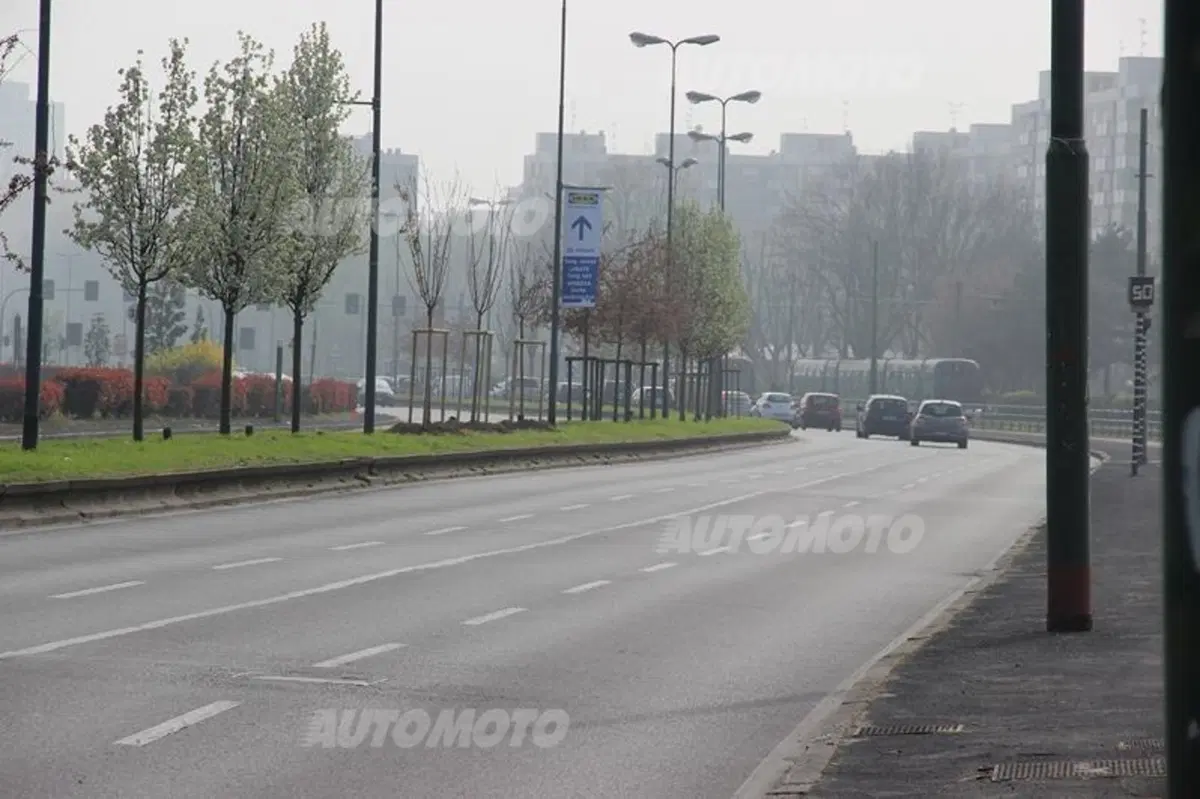 Nuovi Autovelox a Milano, multe a raffica in pochi secondi: il video (21)
