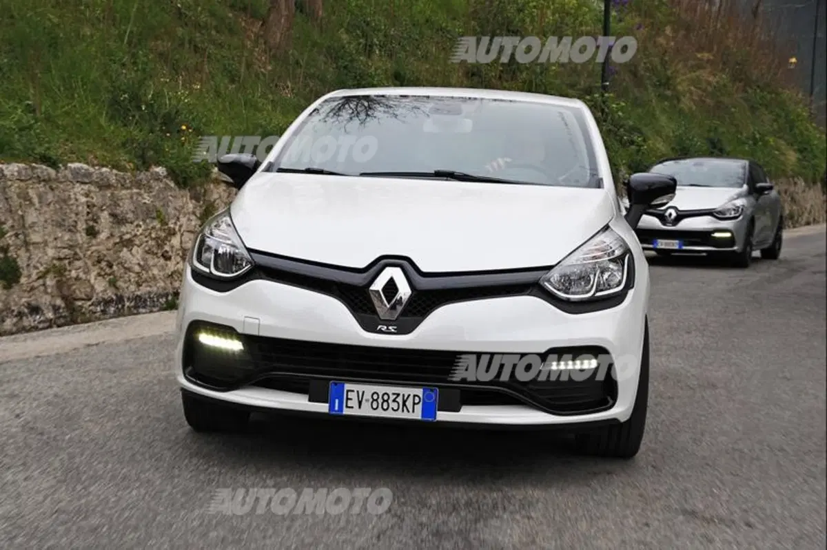 Renault Clio RS Monaco GP (2)
