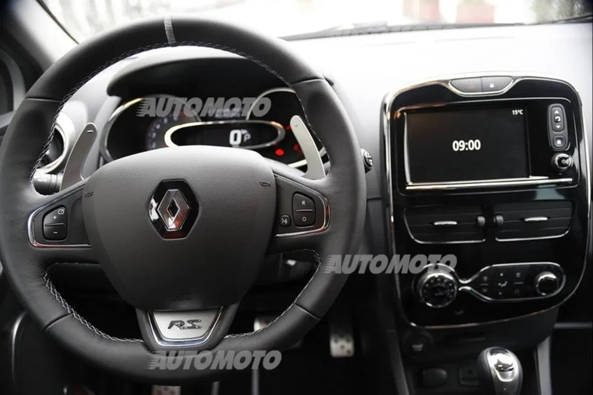 Renault Clio RS Monaco GP (27)