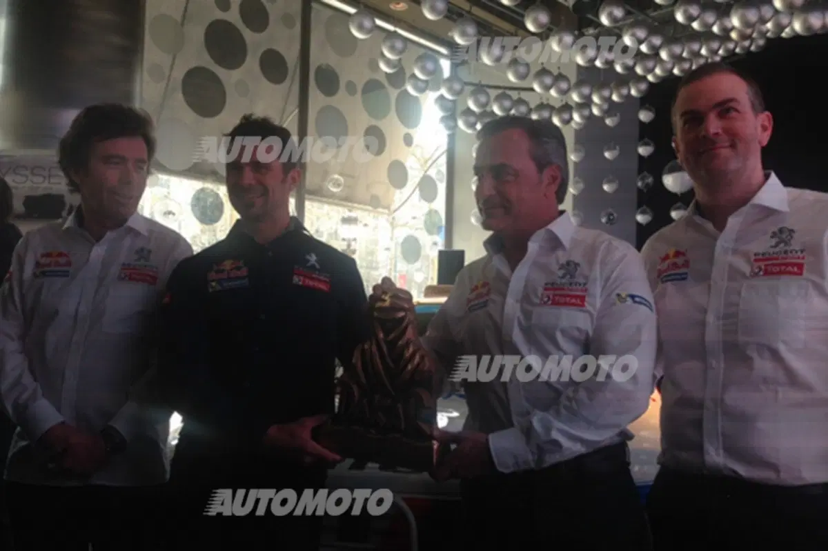 Dakar 2015: il grande ritorno di Peugeot con Sainz, Despres e…! (4)