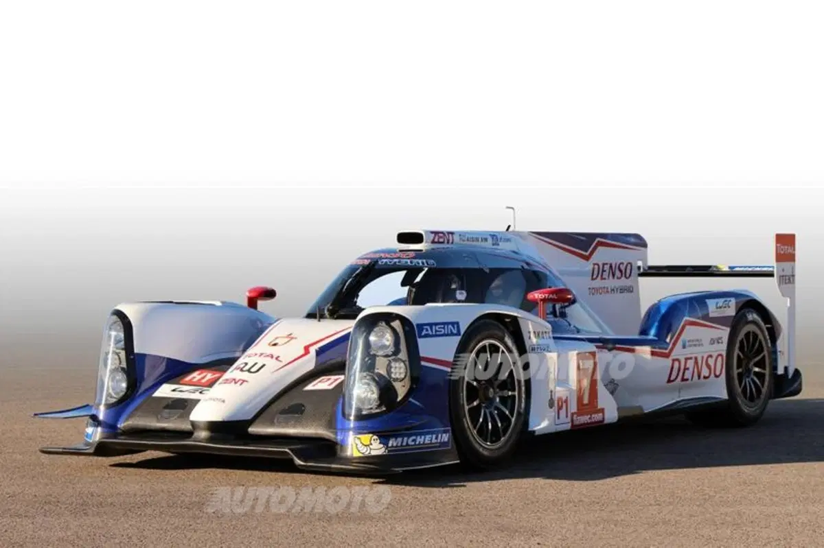 Toyota TS040 Hybrid: 1.000 CV e 4WD per la 24 Ore di Le Mans