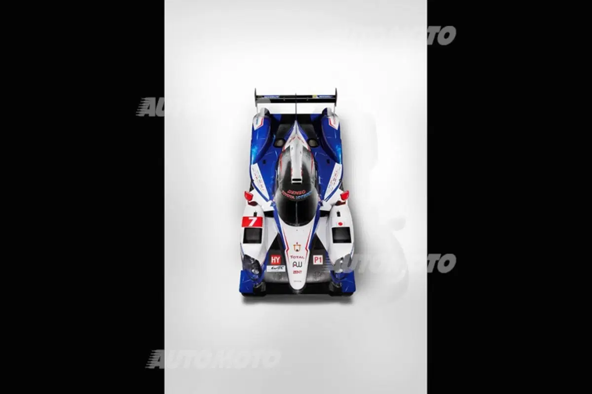 Toyota TS040 Hybrid: 1.000 CV e 4WD per la 24 Ore di Le Mans (11)
