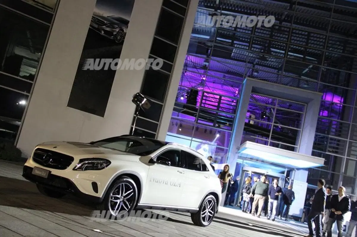 Mercedes GLA: arriva in Italia sulle note di Giorgia, Giuliano Palma e Saturnino