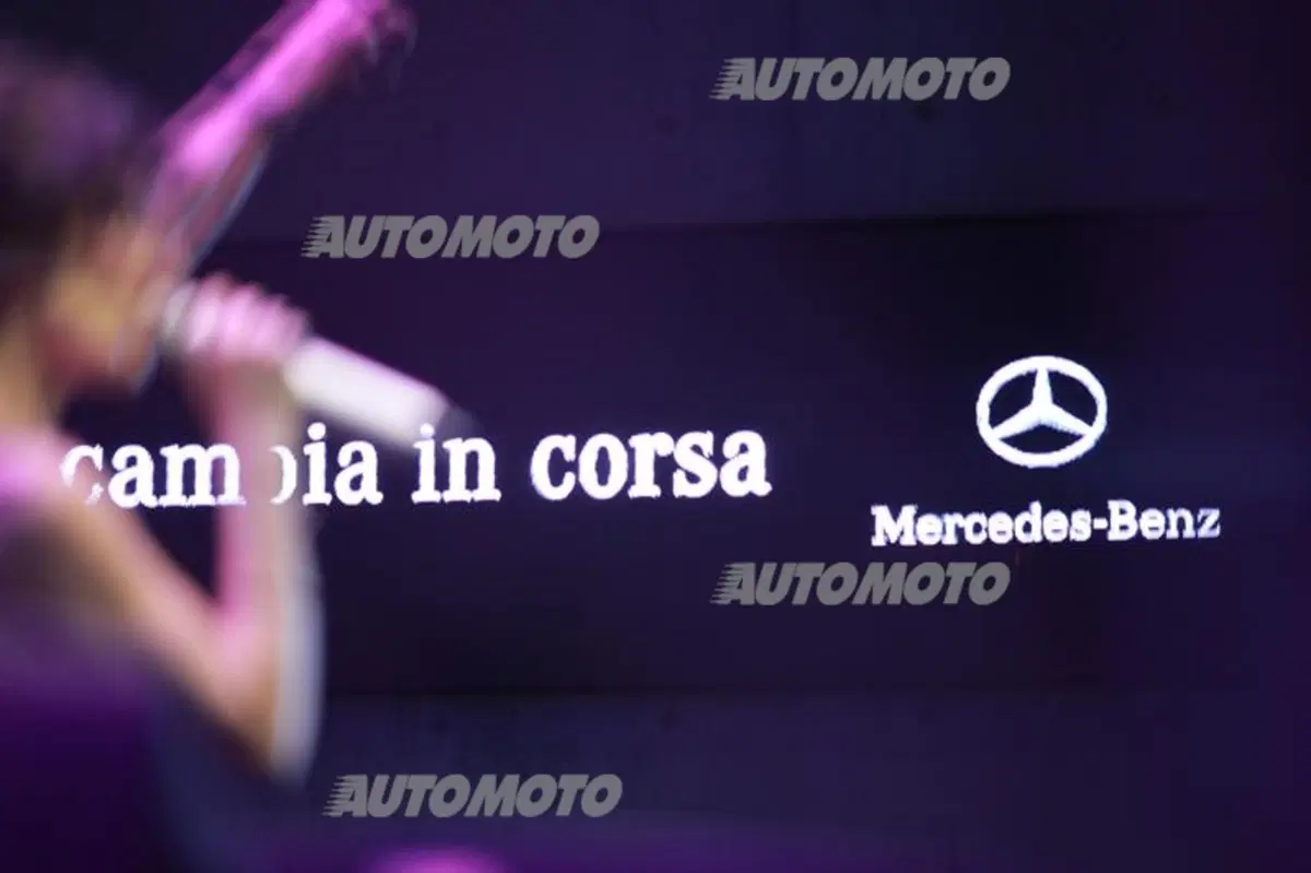 Mercedes GLA: arriva in Italia sulle note di Giorgia, Giuliano Palma e Saturnino (17)
