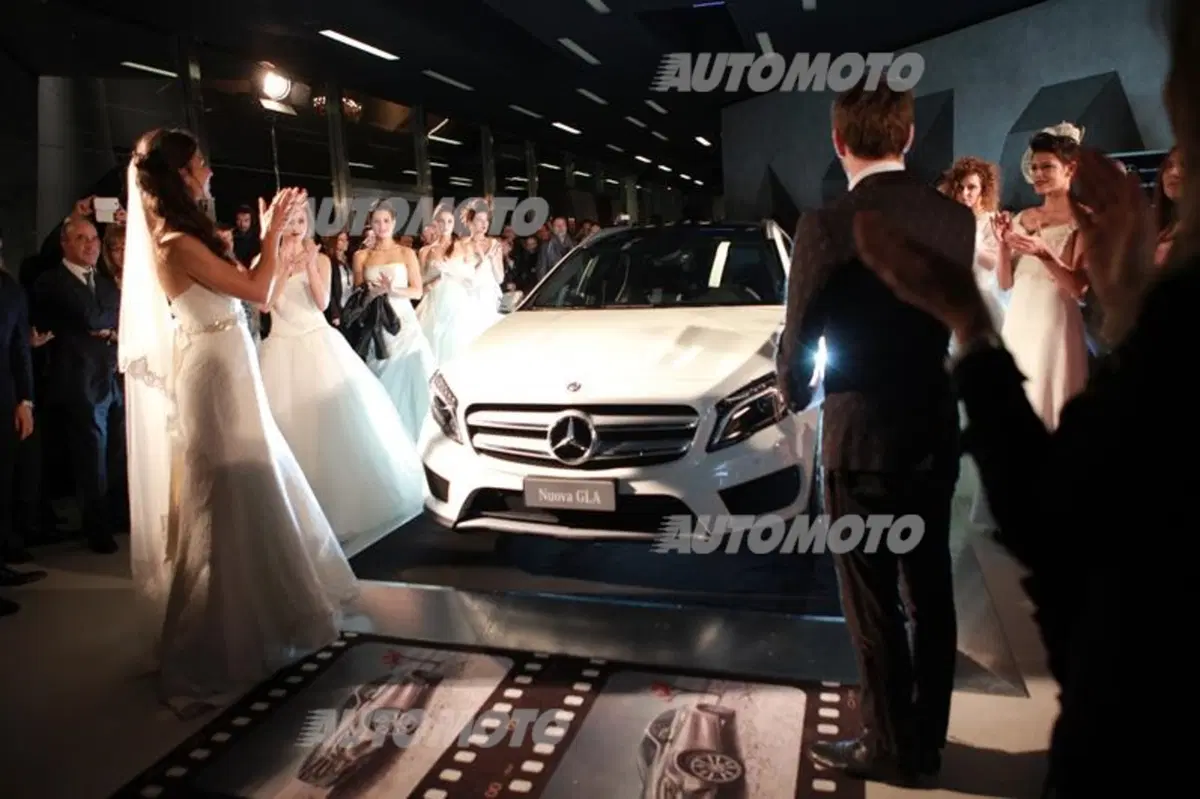 Mercedes GLA: arriva in Italia sulle note di Giorgia, Giuliano Palma e Saturnino (29)