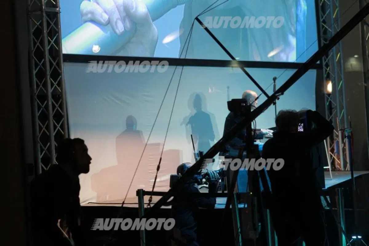 Mercedes GLA: arriva in Italia sulle note di Giorgia, Giuliano Palma e Saturnino (30)