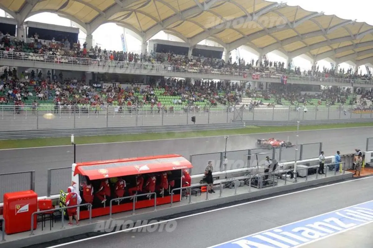 Formula 1 Malesia 2014: Hamilton domina le qualifiche del GP di Sepang (7)