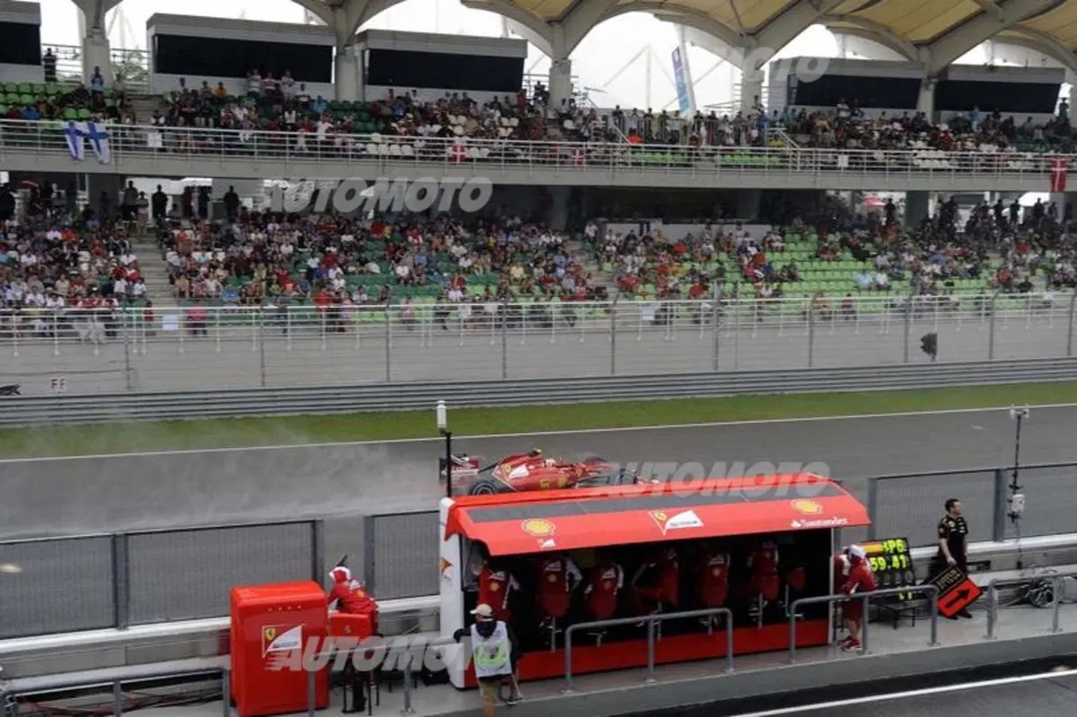 Formula 1 Malesia 2014: Hamilton domina le qualifiche del GP di Sepang (9)