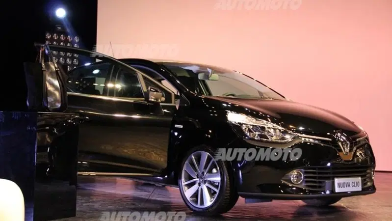 Renault Clio Costume National: l'alta moda entra in auto