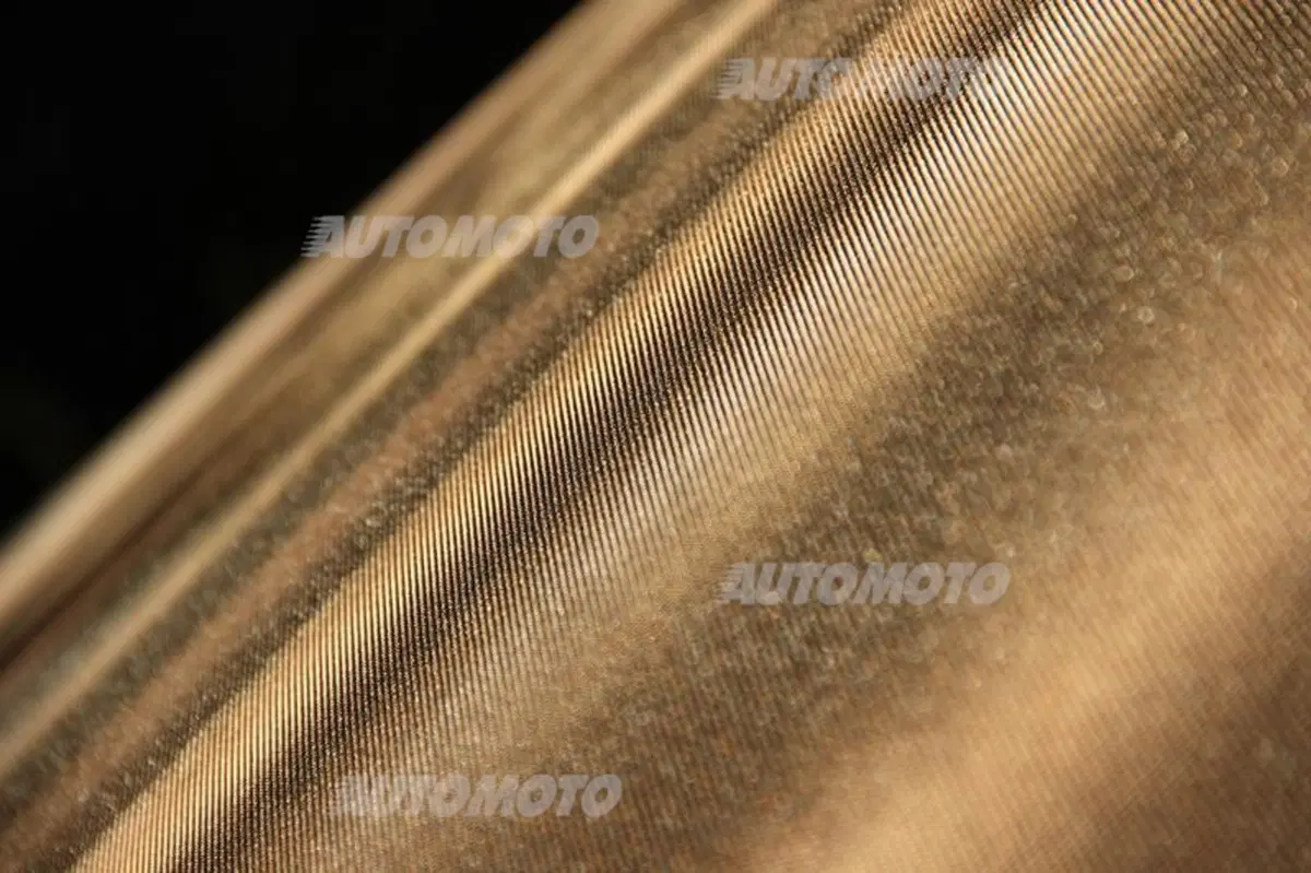 Renault Clio Costume National: l'alta moda entra in auto (12)