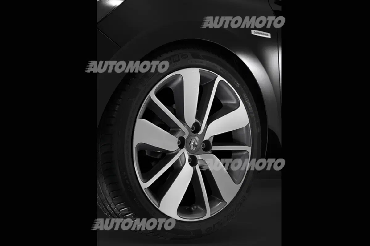 Renault Clio Costume National: l'alta moda entra in auto (36)