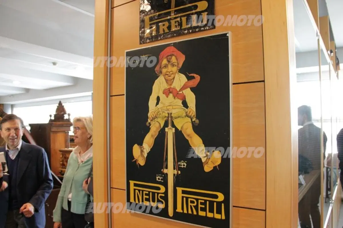 Museo Nicolis: la storia dell'auto e della moto in un'esposizione privata (44)