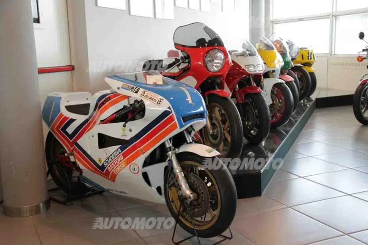 Museo Nicolis: la storia dell'auto e della moto in un'esposizione privata (48)